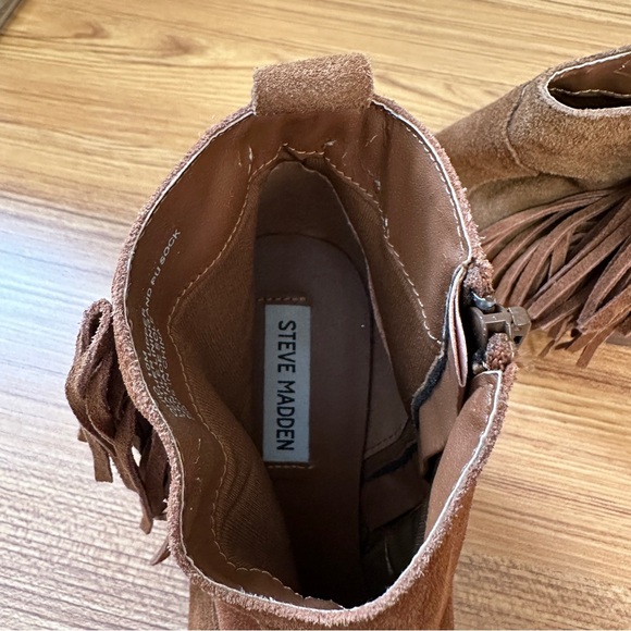 Steve Madden Ohio Fringe Suede Booties in Chestnut Brown, Size 10 - Picture 4 of 15